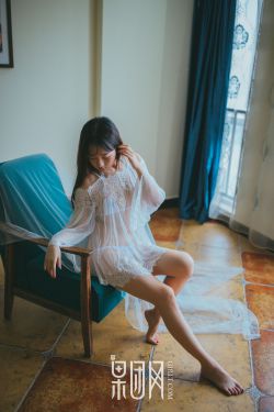 脱美女衣服小游戏